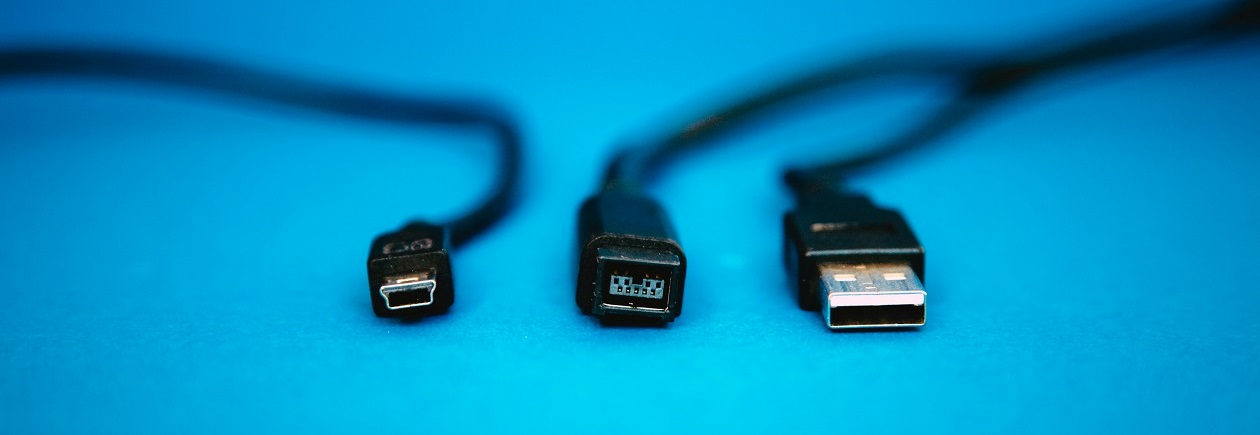 Rodzaje gniazd USB w telefonach – właściwości i możliwości poszczególnych rodzajów