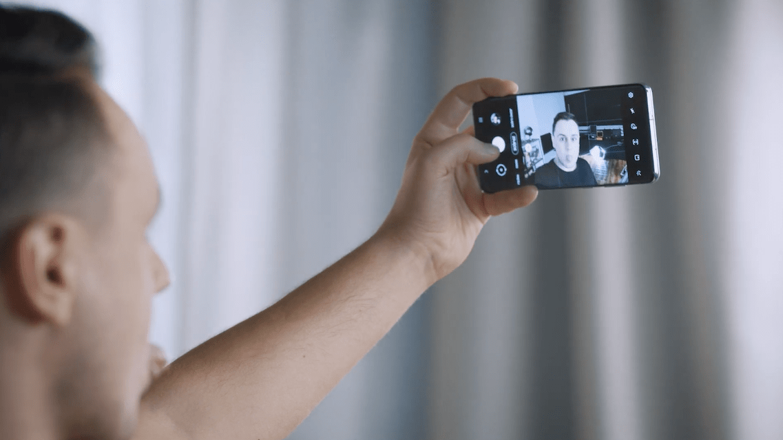 Aparat do selfie w Samsung Galaxy S20+ 5G