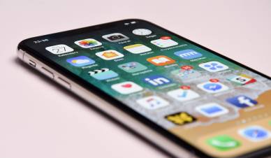 iOS – najważniejsze cechy i możliwości mobilnego systemu operacyjnego Apple