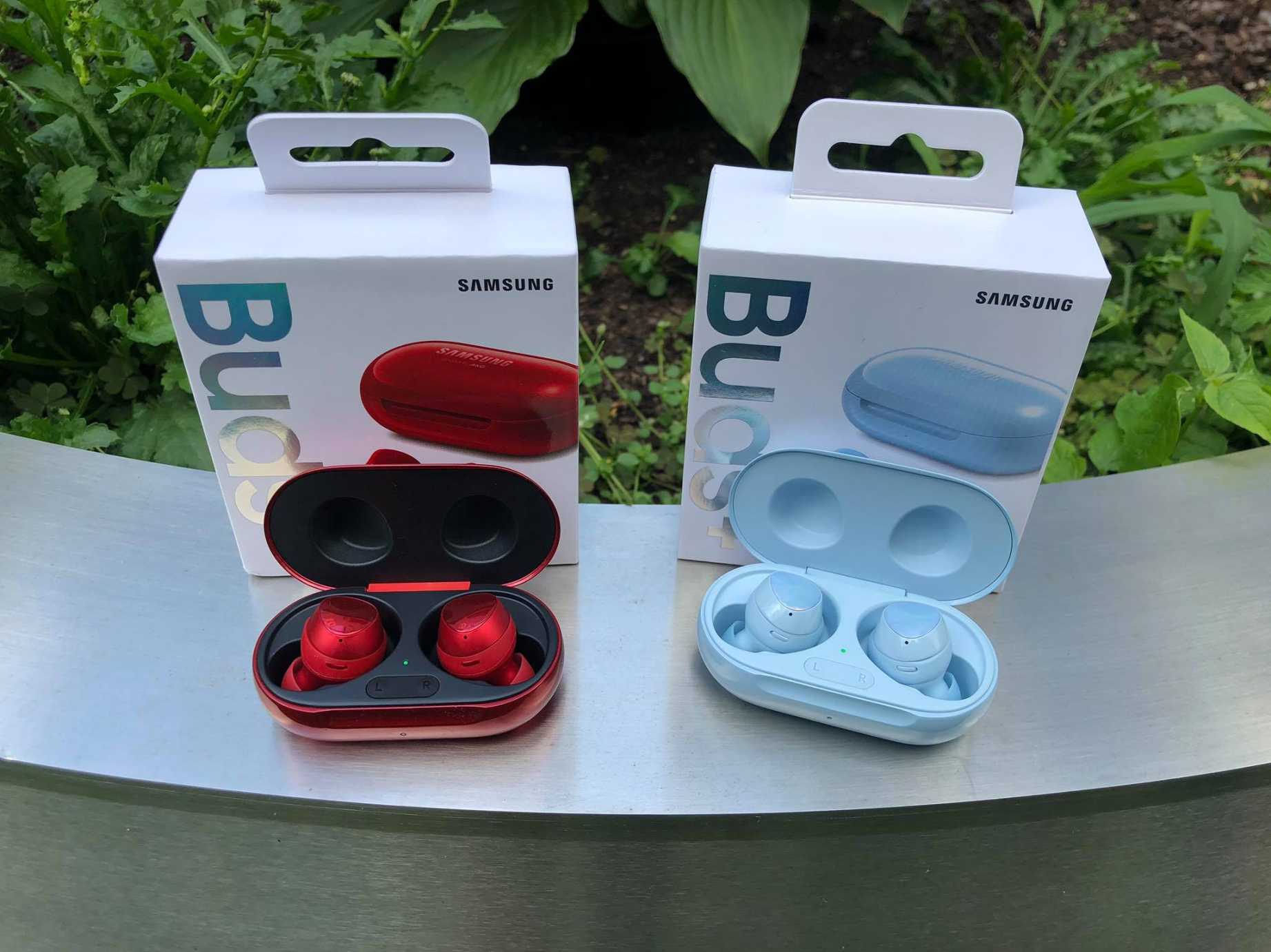 Słuchawki Samsung Galaxy Buds+ pudełka i etui