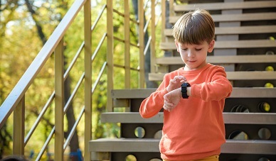 Smartwatche i opaski dla dziecka – trzy ciekawe propozycje