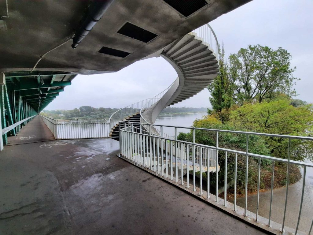 Schody na moście Gdańskim