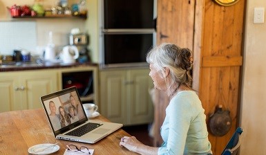 Razem z nami pomóż seniorowi odkryć cyfrowy świat