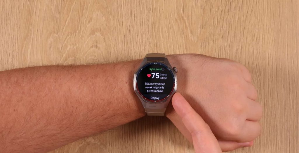 Pomiar tętna w Huawei Watch GT 6 Pro jest jednym z największych zaskoczeń modelu.