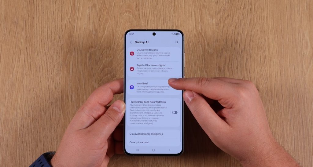Galaxy AI to jeden z najciekawszych punktów modelu Samsung Galaxy S25 FE.