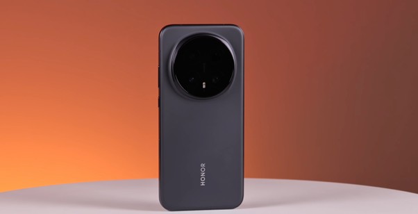 Tył smartfona Honor Magic 8 Pro