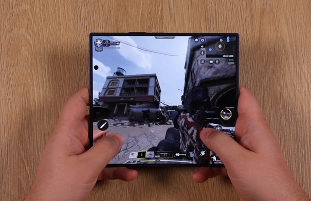 Ekran smartfona Samsung Galaxy Z Fold 7
