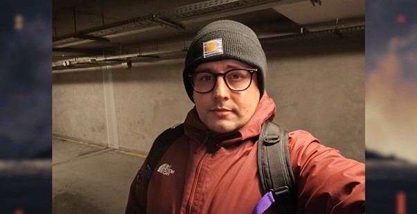 Selfie nocą Redmi Note 15 Pro